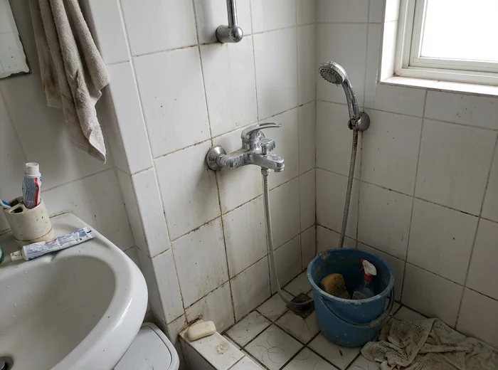 Rental bathroom before move-out cleaning
